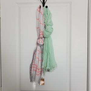 NWT BUNDLE FRANCESCA'S SCARFS